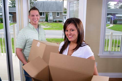 Residential packing service in Charingcross for fragile household items