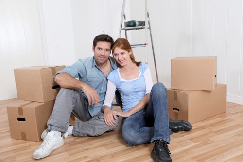 Organized mobile self storage unit for urban relocation and decluttering