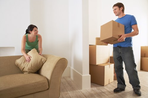 Load-based and cubic-yard storage quote example for a local apartment